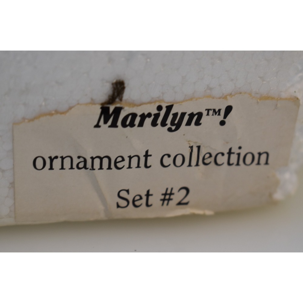 Ashton-Drake Marvelous Marilyn Monroe Christmas Ornaments Set 2 Glass Resin - Picture 3 of 3